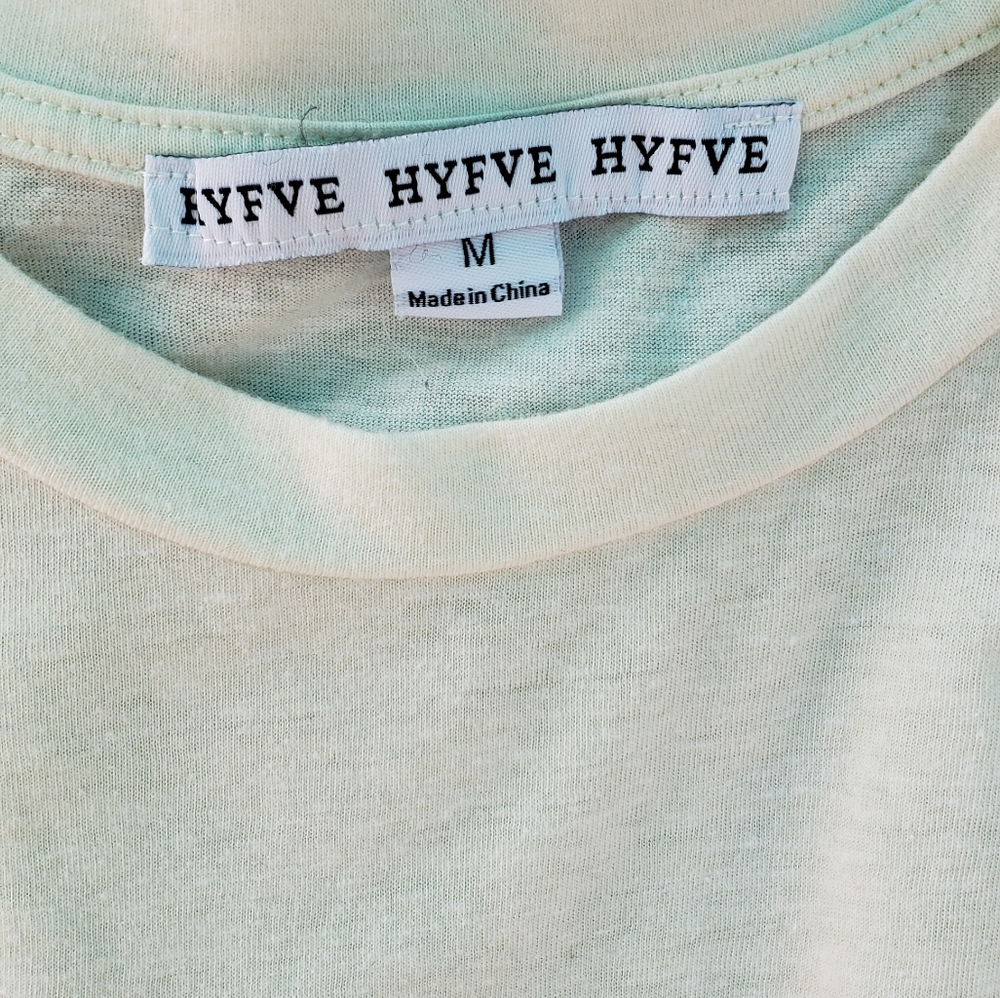 HYFVE Cream Short Sleeve Knit Cropped Tee size M